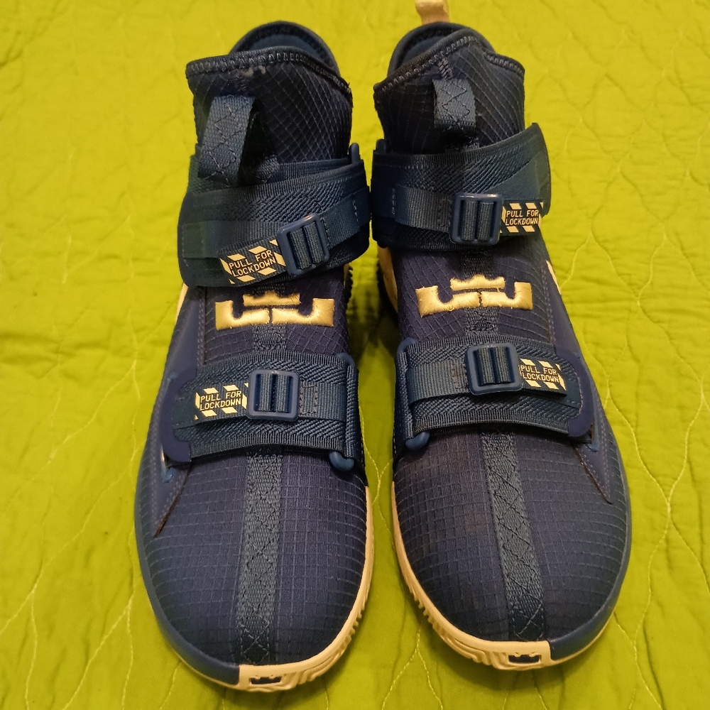 Sneakers/ boys